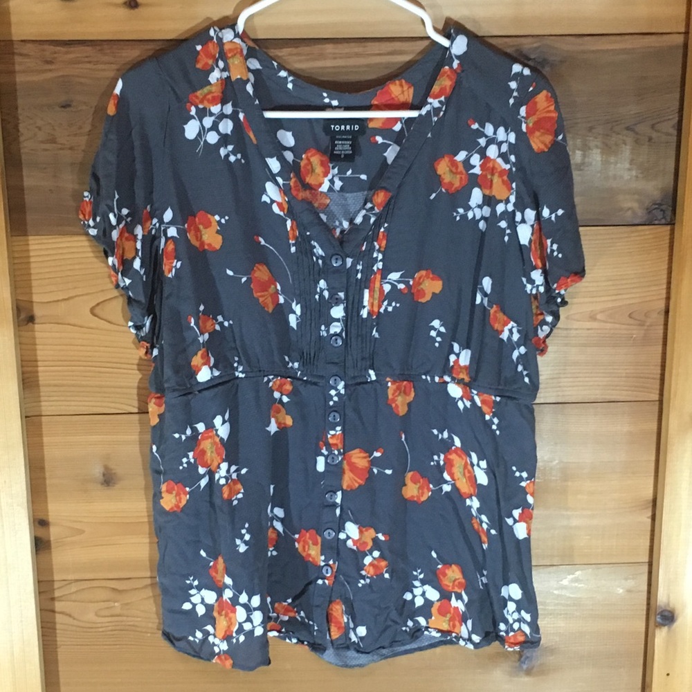 Torrid Gray Floral Blouse